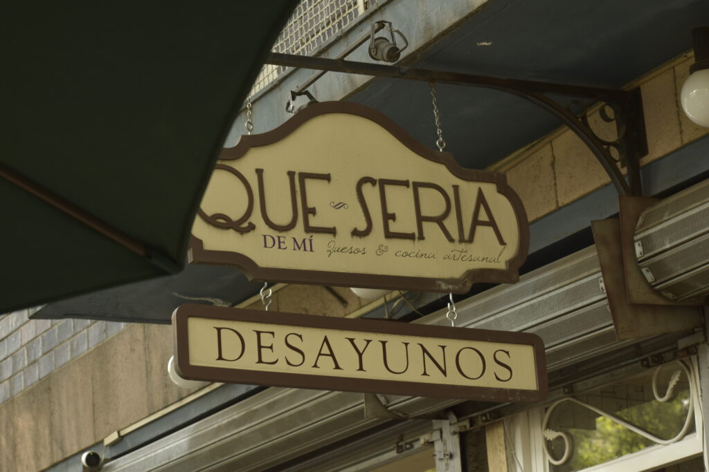 Entre quesos, café y sobremesa: así se vive Quesería de Mí en la Condesa