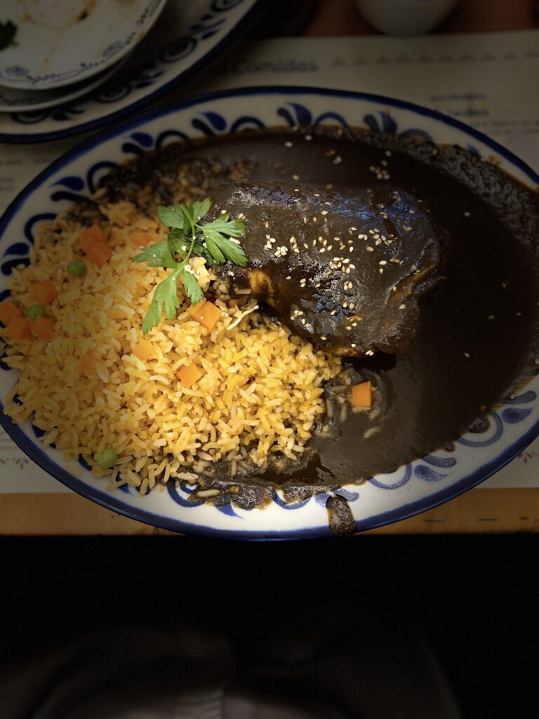 Bitácora del Paladar: domingo de mole en La Poblanita