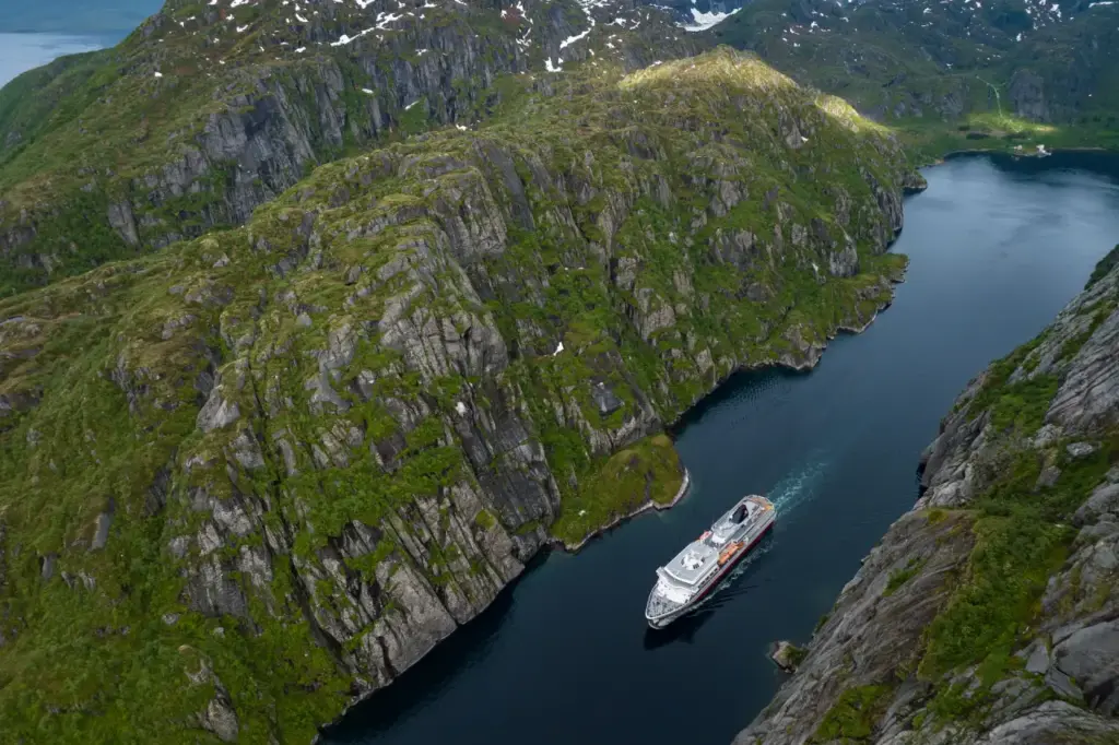Hurtigruten: la ruta noruega donde el territorio marca el menú