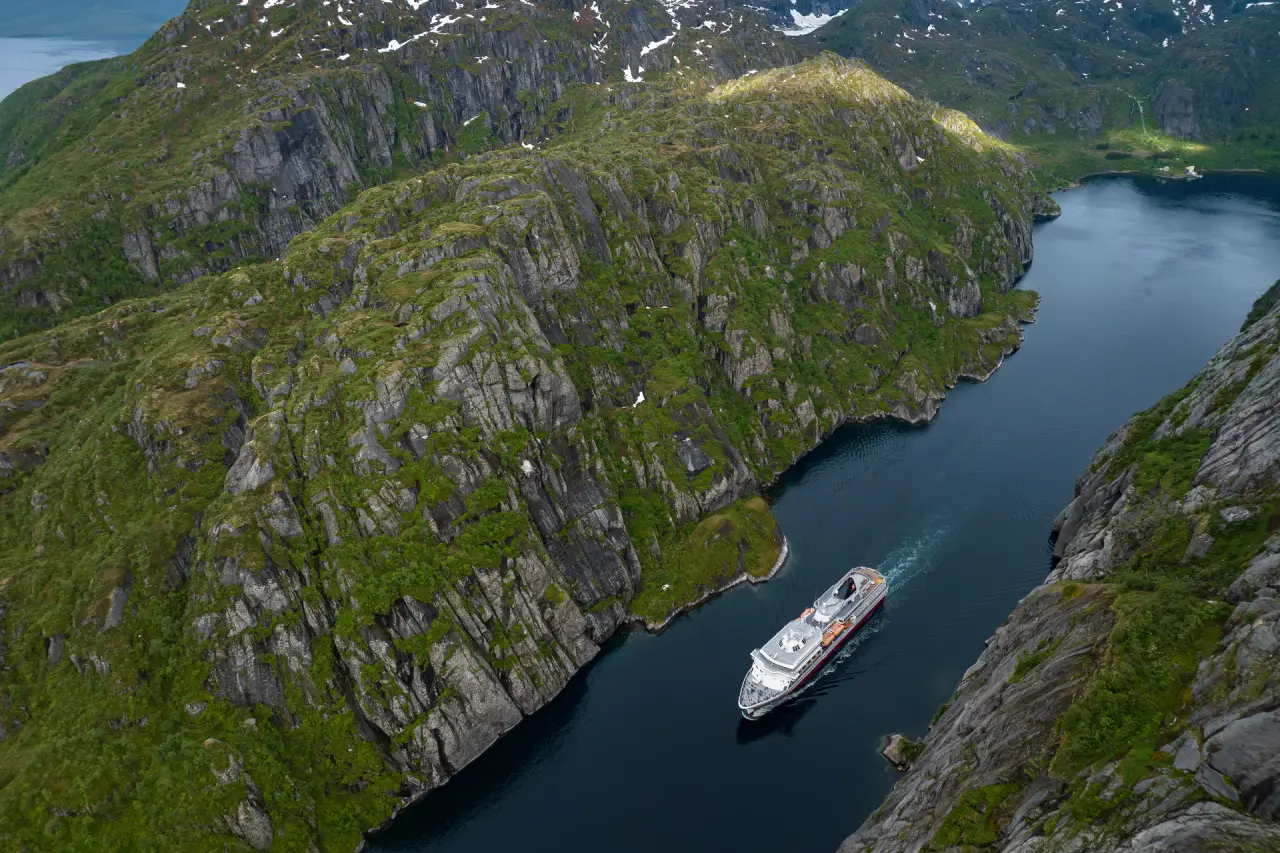 Hurtigruten: la ruta noruega donde el territorio marca el menú