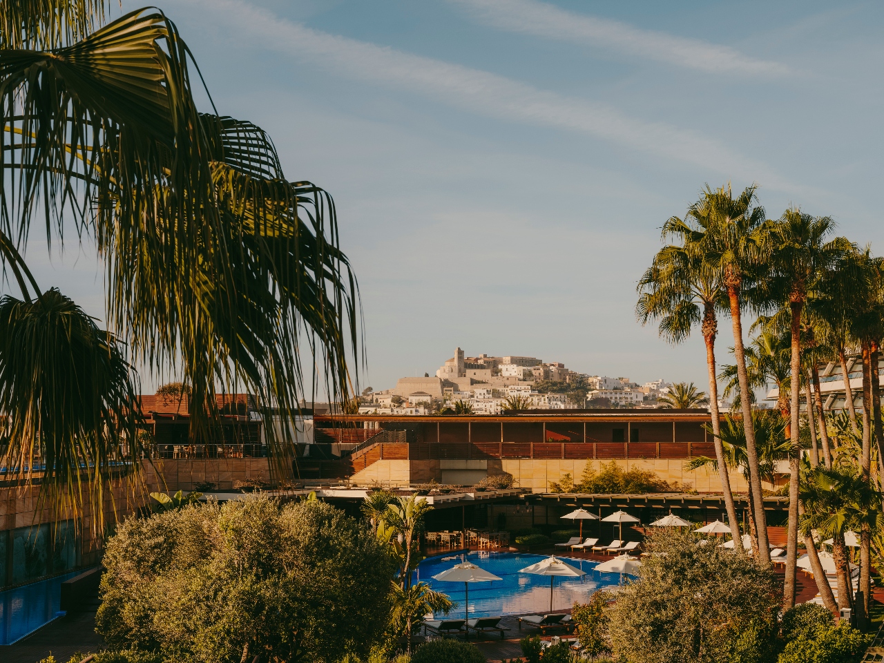 El Ibiza Gran Hotel: arte, agua y una estrella que se gana cada año