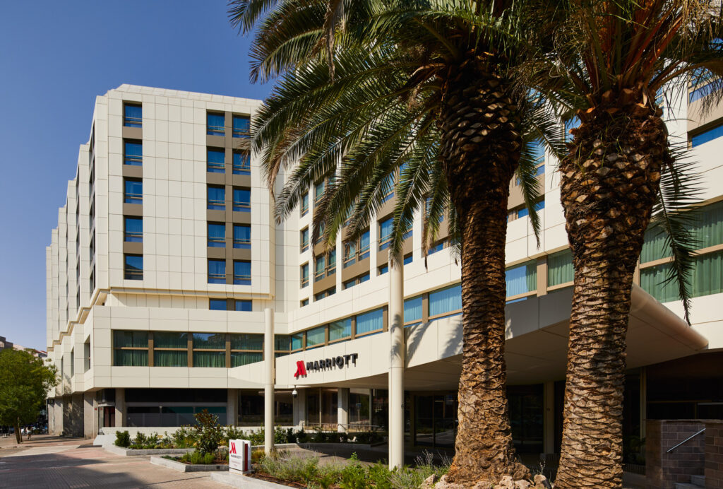 Gastronomía castiza y coctelería de autor en Madrid Marriott Hotel Princesa Plaza