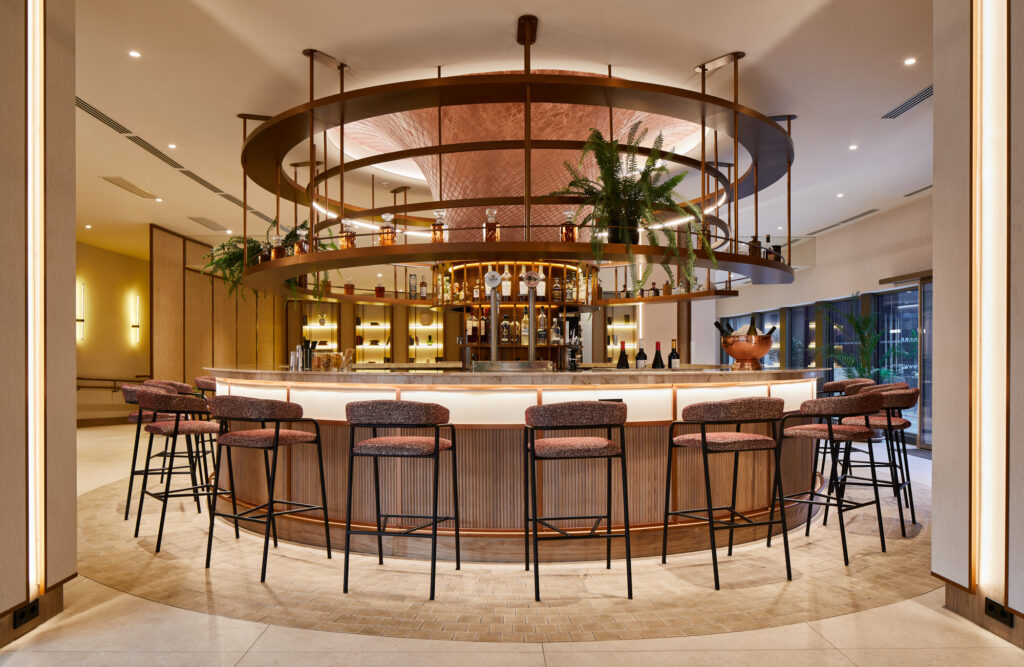 Gastronomía castiza y coctelería de autor en Madrid Marriott Hotel Princesa Plaza