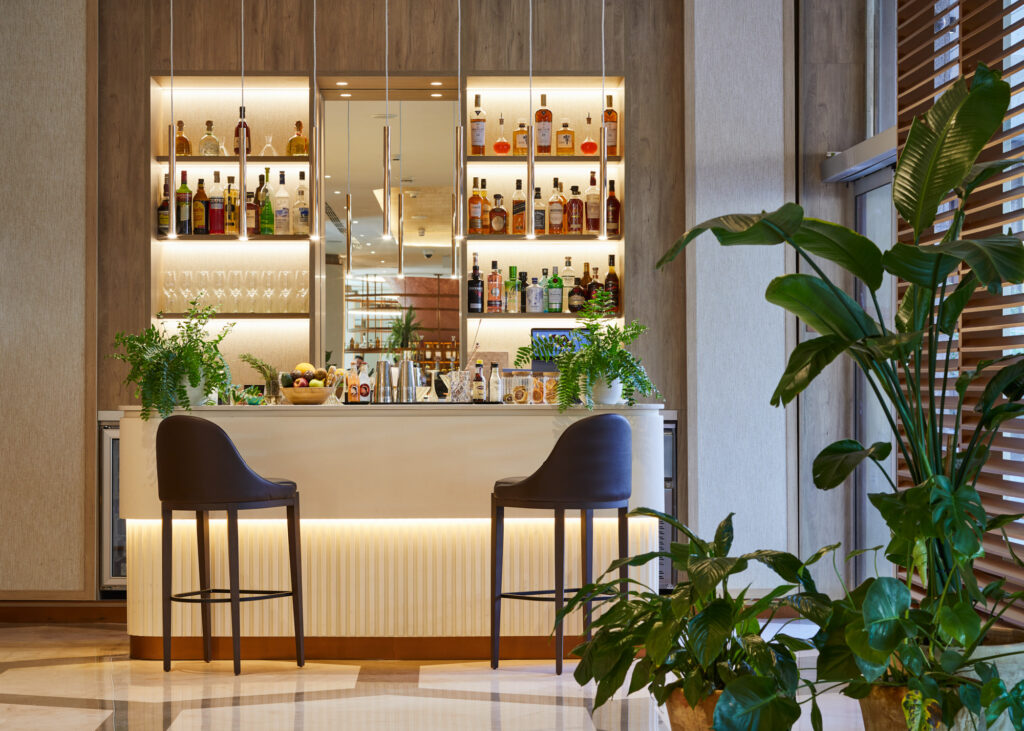 Gastronomía castiza y coctelería de autor en Madrid Marriott Hotel Princesa Plaza