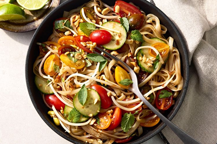 Bocados veraniegos: ensalada de fideos con inspiración Thai