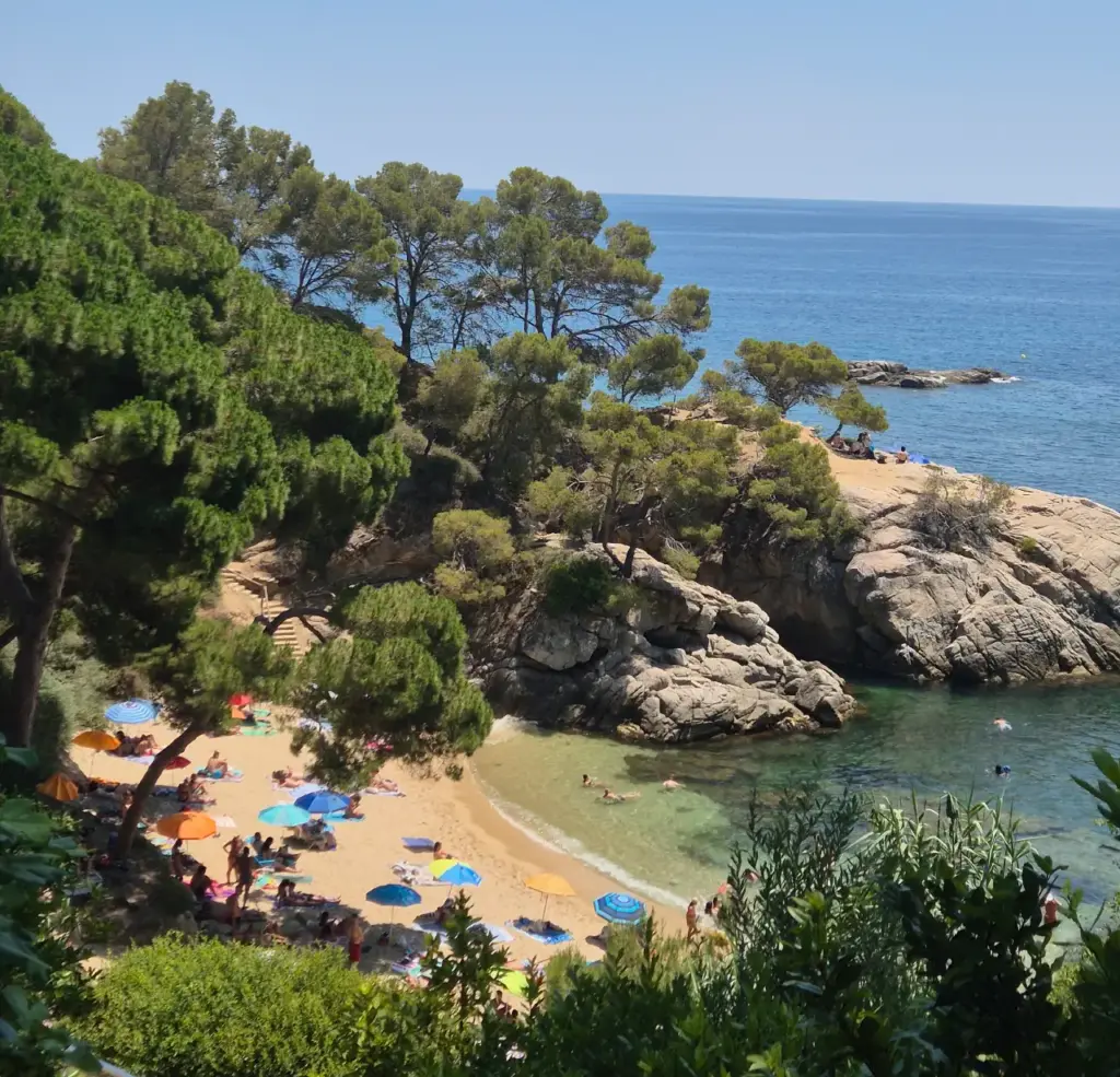 Costa Brava: donde el paisaje se sienta a la mesa