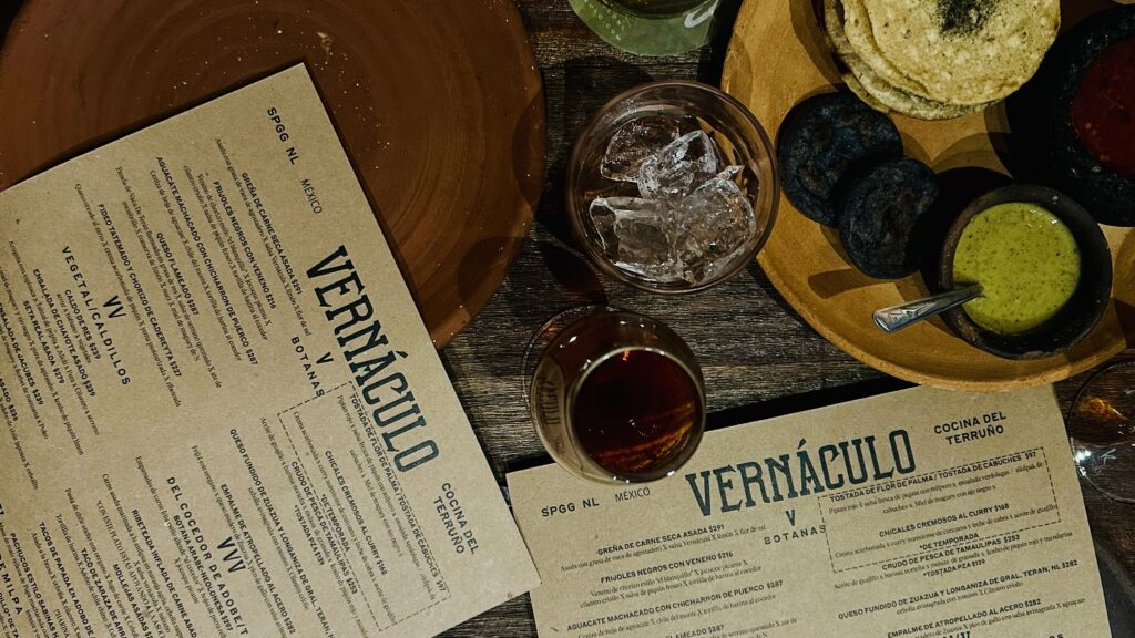 Bitácora del Paladar: Vernáculo y la mesa pendiente