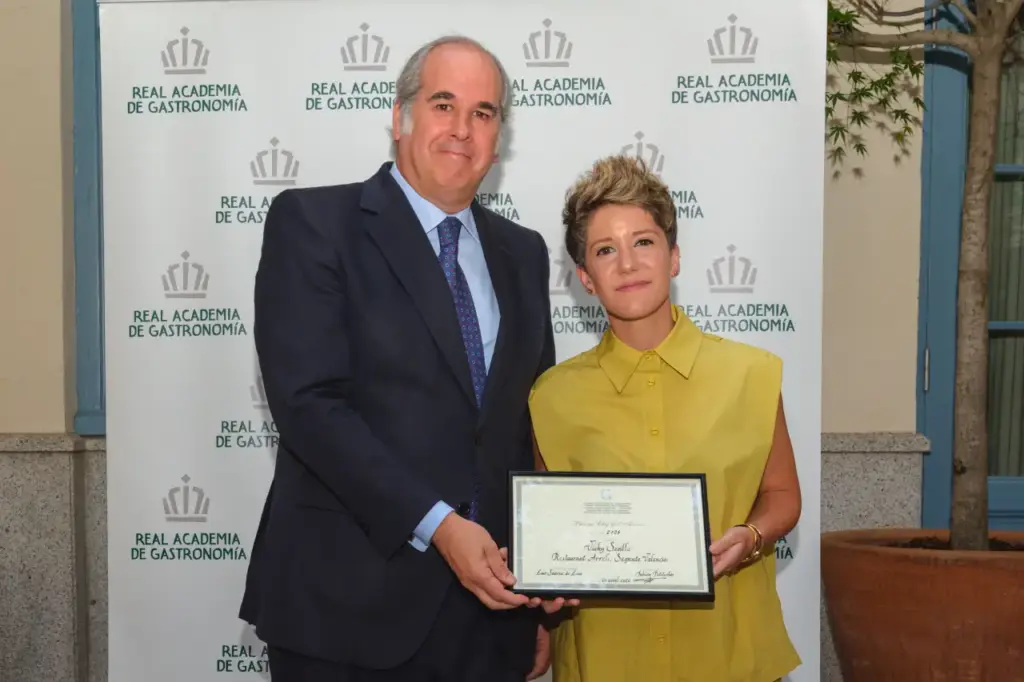 Vicky Sevilla, chef de Arrels (Sagunto), recibe el Prix au Chef de l’Avenir de la Academia Internacional de Gastronomía
