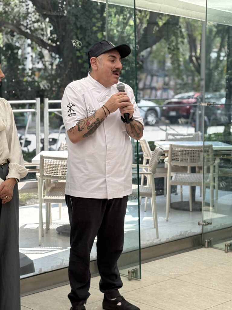 Festival de Pozoles con Aquiles Chávez en El Palacio de Hierro