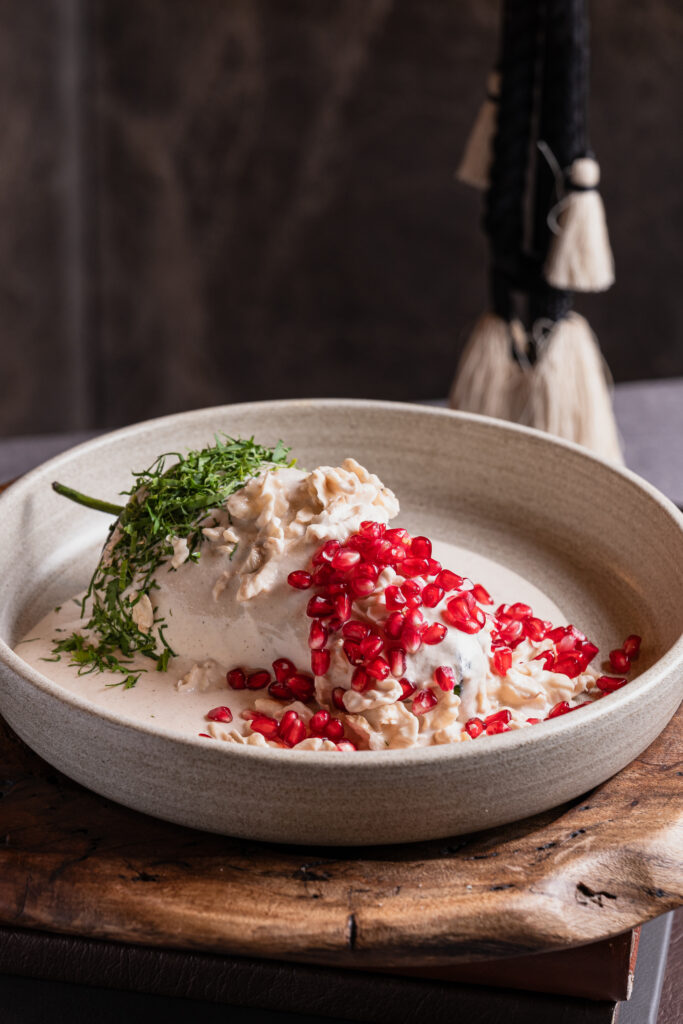 La guía Food & Wine en español de chiles en nogada 