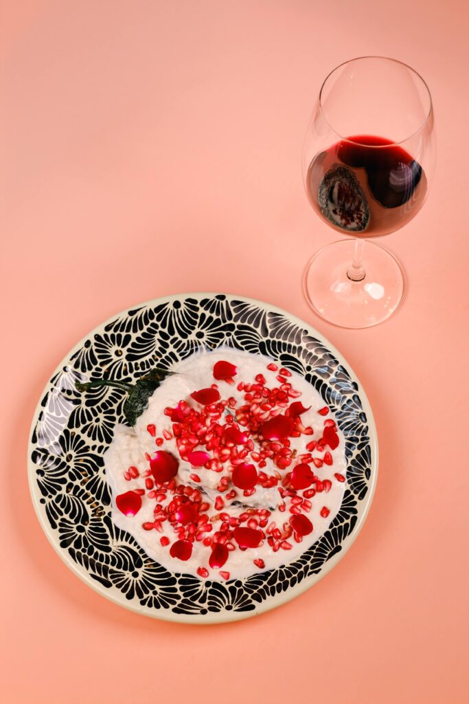 La guía Food & Wine en español de chiles en nogada 