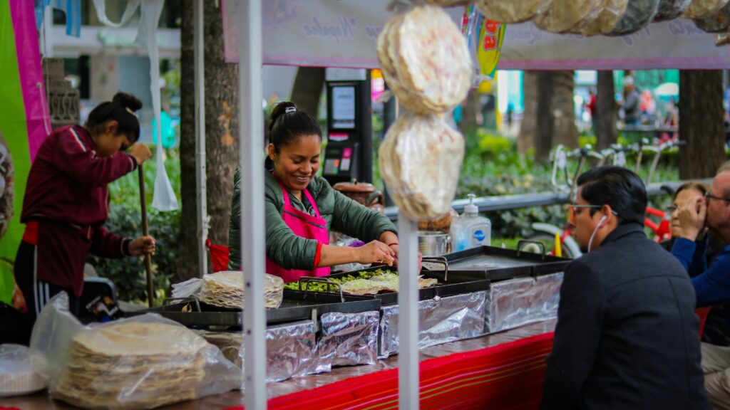 Comida callejera: sabor, identidad y sustento