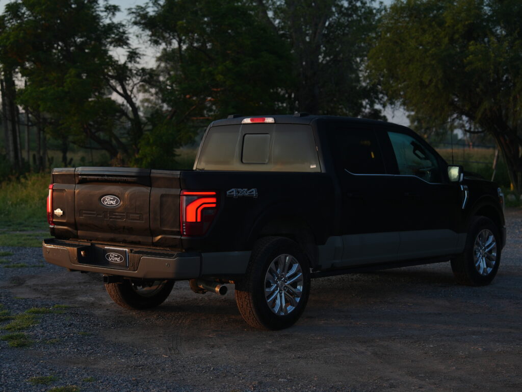 Ford King Ranch, del campo a la ciudad, vehículos listos para cualquier aventura