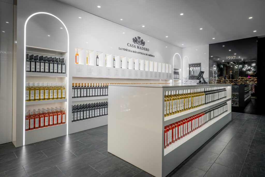 Casa Madero impulsa la presencia del vino mexicano desde el Aeropuerto de Monterrey 