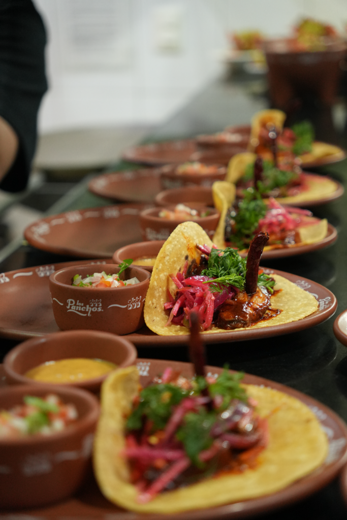 Los Panchos celebra 81 años con un festival de tacos de carnitas